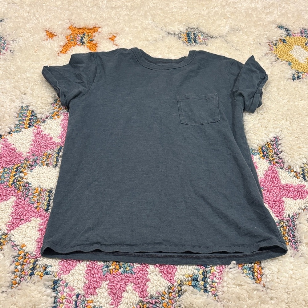 Old Navy T-shirt